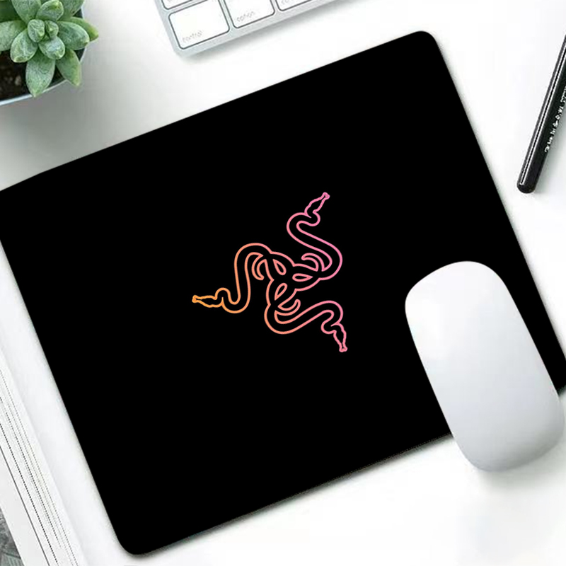 Razer Luxury Mouse Pad Anime G - Laptop Accessories Table recension och pris